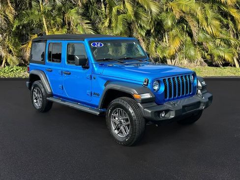 Used 2024 Jeep Wrangler Sport S image 2