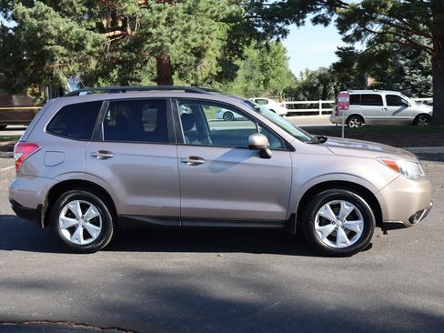 Used 2015 Subaru Forester 2.5i Premium AWD/4WD image 3