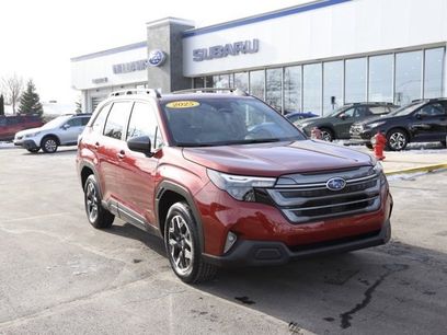 Used 2025 Subaru Forester Premium w/ Convenience Package #1