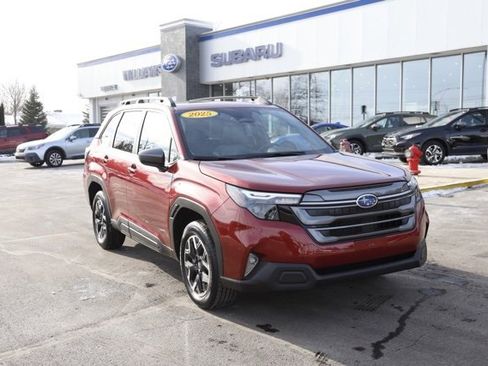 Used 2025 Subaru Forester Premium w/ Convenience Package #1 image 1