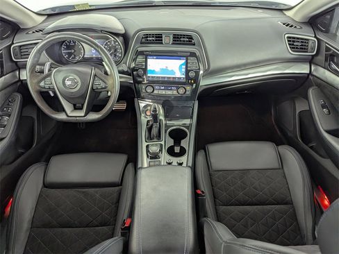 Used 2016 Nissan Maxima SR image 15