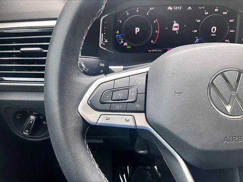 Used 2023 Volkswagen Atlas SEL image 24