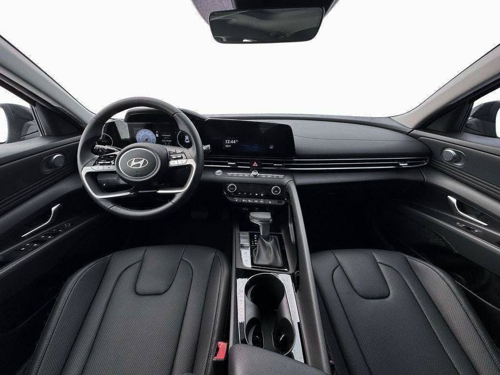 New 2026 Hyundai Elantra Limited FWD image 13