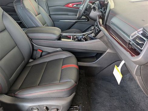 New 2026 Chevrolet Traverse RS image 12