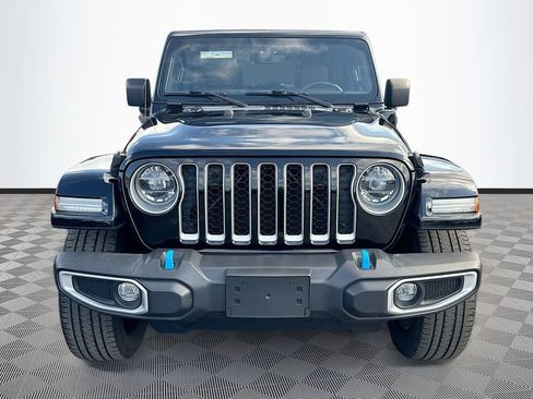 Used 2022 Jeep Wrangler Unlimited Sahara w/ Cold Weather Group AWD/4WD image 2