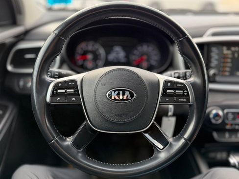 Used 2019 Kia Sorento S image 6
