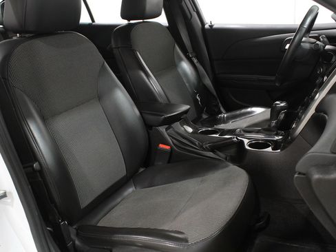 Used 2015 Chevrolet Malibu LT image 14