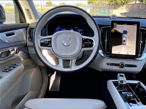 New 2026 Volvo XC90 T8 Ultra w/ Lounge Package image 15