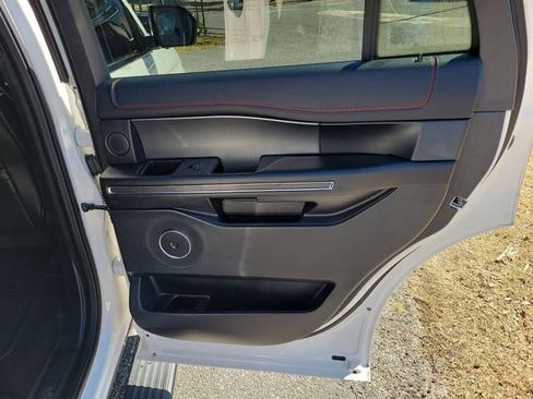 Used 2019 Ford Expedition Limited w/ Equipment Group 303A image 32