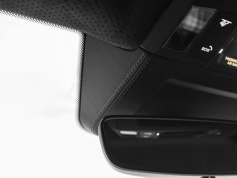 Used 2025 Porsche 911 Turbo image 72