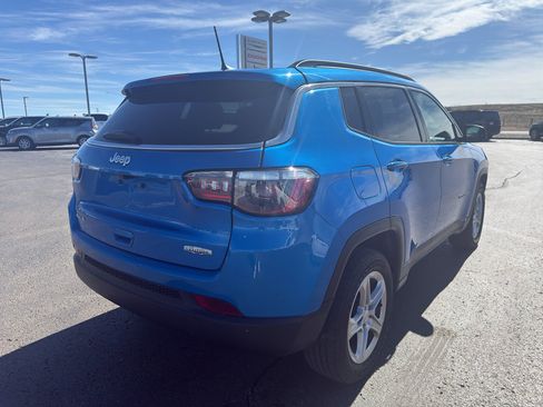 Used 2024 Jeep Compass Latitude image 5