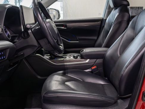 Used 2022 Toyota Highlander Limited image 15