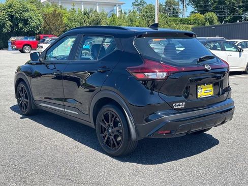 Used 2023 Nissan Kicks SR w/ SR Premium Package FWD image 24