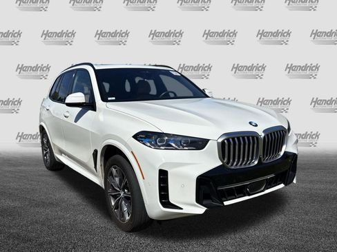 Used 2024 BMW X5 sDrive40i w/ M Sport Package RWD image 5