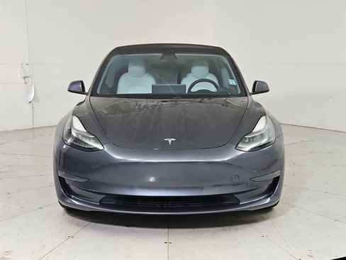 Used 2021 Tesla Model 3 Standard Range Plus image 9