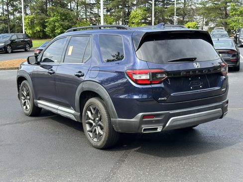 Used 2023 Honda Pilot Elite image 12