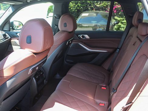 Used 2026 BMW X5 sDrive40i w/ M Sport Package RWD image 17