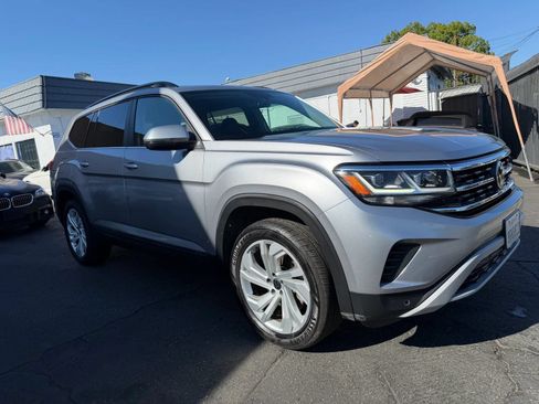 Used 2021 Volkswagen Atlas SE w/ Panoramic Sunroof Package FWD image 14