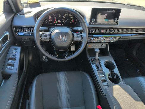 Used 2025 Honda Civic Sport image 17