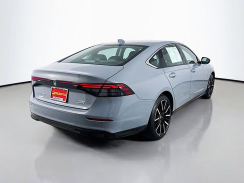 Used 2025 Honda Accord Touring image 7