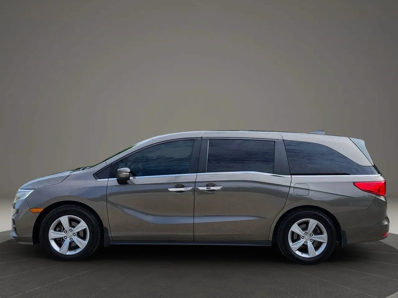 Used 2019 Honda Odyssey EX-L image 2