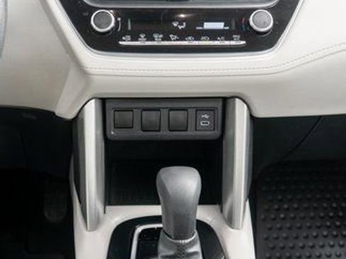 Used 2023 Toyota Corolla Cross L AWD/4WD image 16