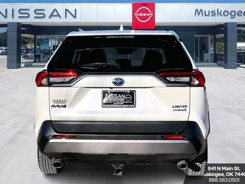 Used 2020 Toyota RAV4 Limited image 6