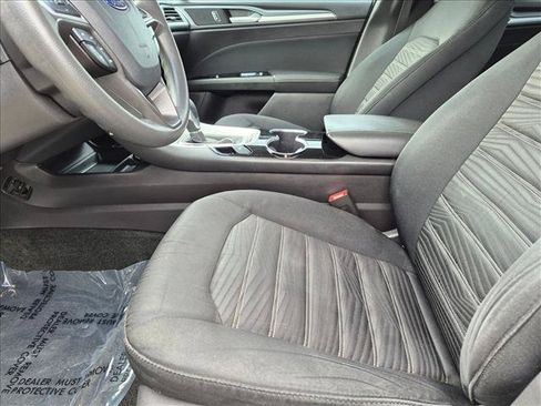 Used 2016 Ford Fusion SE FWD image 15