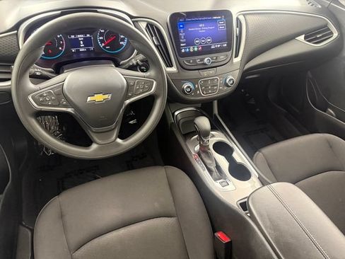 Used 2024 Chevrolet Malibu LT FWD image 30