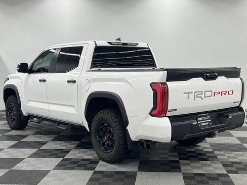 Used 2025 Toyota Tundra Limited AWD/4WD image 8