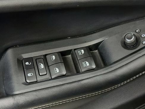 Used 2023 Jeep Grand Cherokee L Laredo w/ Luxury Tech Group I AWD/4WD image 18