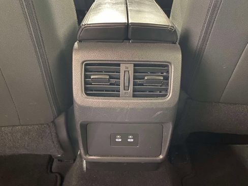 Used 2024 Nissan Rogue SV AWD/4WD image 14
