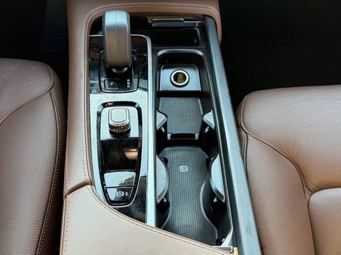 Certified 2024 Volvo XC90 B5 Plus w/ Protection Package AWD/4WD image 20