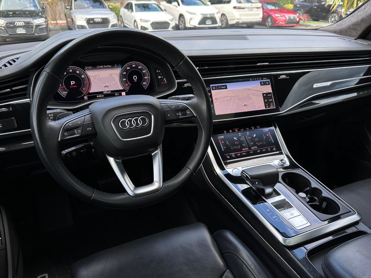 Used 2019 Audi Q8 Prestige w/ Luxury Package AWD/4WD image 2