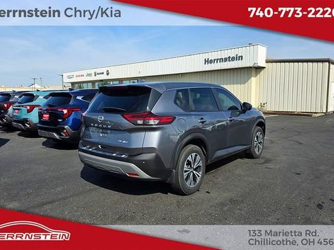 Used 2023 Nissan Rogue SV image 29
