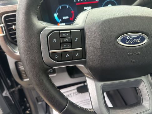 Used 2025 Ford F350 Lariat w/ FX4 Off-Road Package image 21