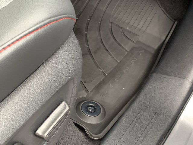 Used 2026 Toyota Sienna XSE AWD/4WD image 14