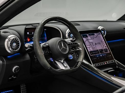 Used 2024 Mercedes-Benz SL 43 AMG image 53