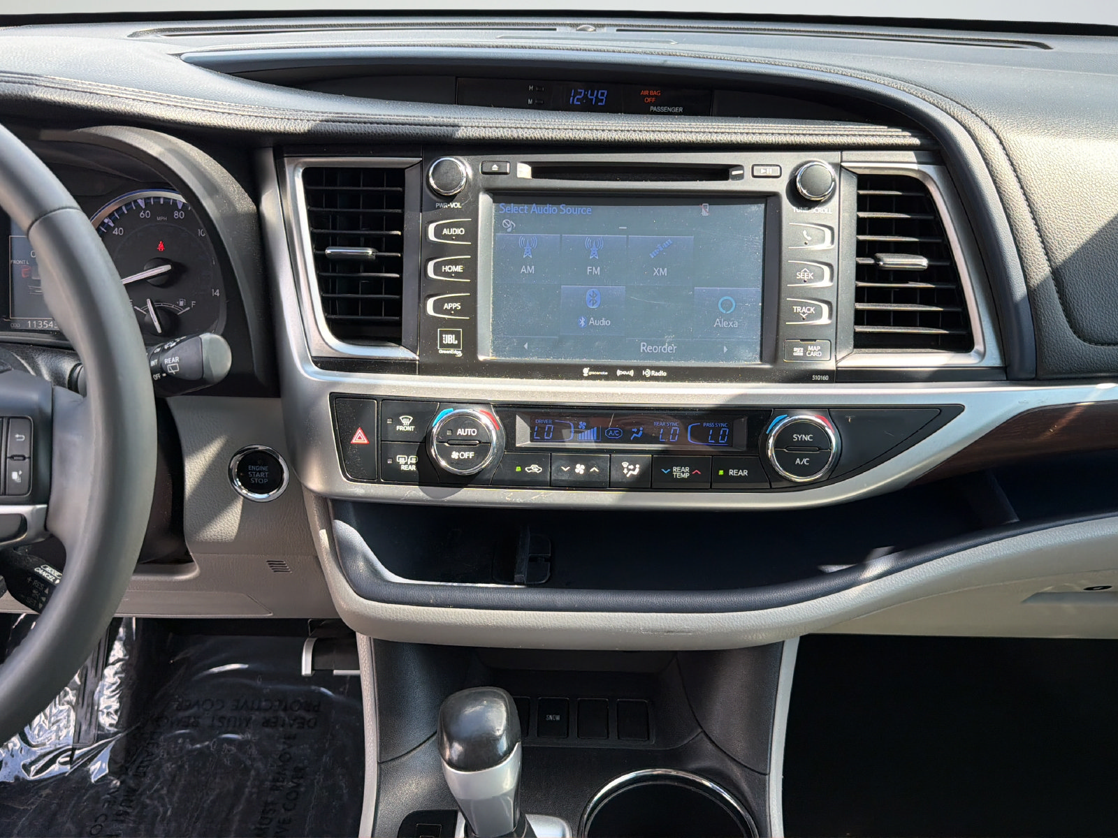 Used 2016 Toyota Highlander Limited Platinum FWD image 23