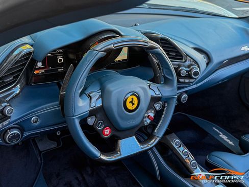 Used 2018 Ferrari 488 Spider image 11