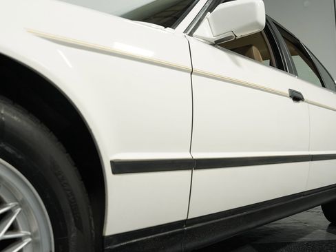 Used 1989 BMW 525i Sedan image 18