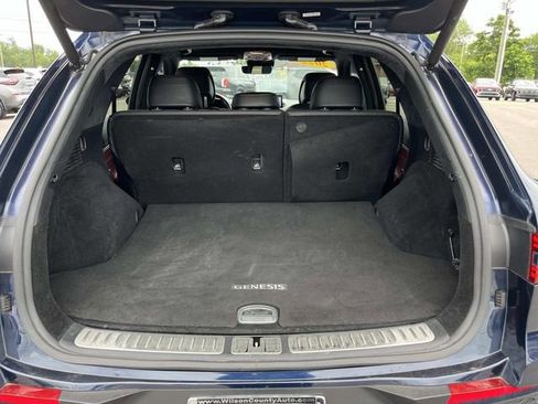 Used 2022 Genesis GV70 3.5T Sport w/ Sport Prestige Package AWD/4WD image 11