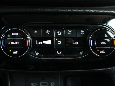 Used 2021 Buick Encore GX Essence w/ Advanced Technology Package AWD/4WD image 46