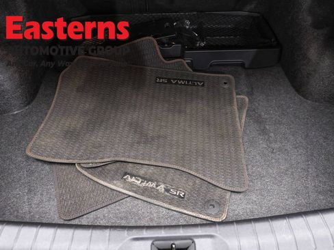 Used 2025 Nissan Altima 2.5 SR w/ SR Premium Package FWD image 9