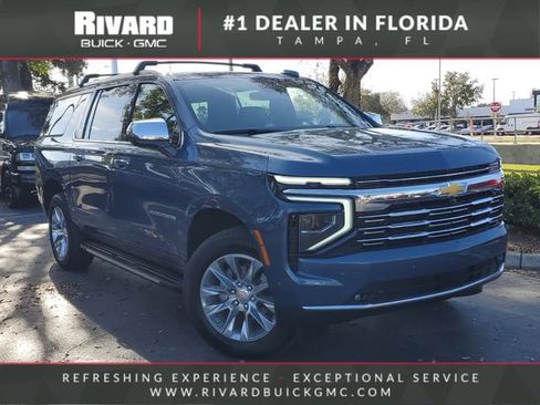 Used 2025 Chevrolet Suburban Premier RWD image 1