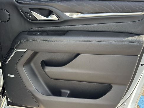 Used 2023 GMC Yukon XL Denali image 23