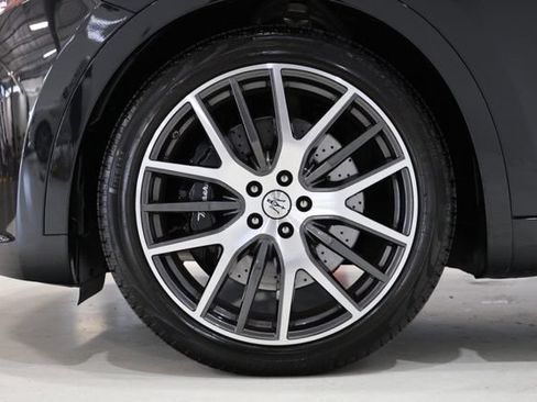 Used 2022 Maserati Levante Modena AWD/4WD image 9