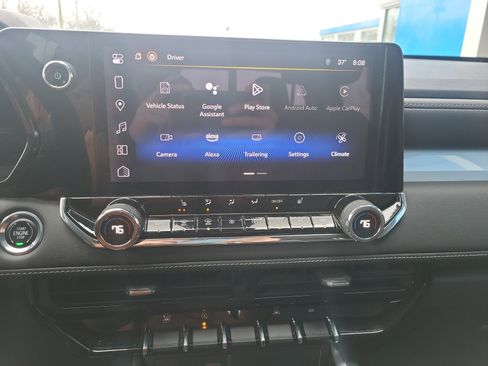 Used 2023 Chevrolet Colorado LT w/ LT Convenience Package III image 7