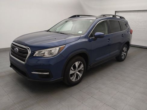 Used 2019 Subaru Ascent Premium image 2