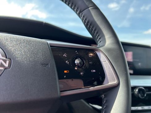 Used 2025 Nissan Murano SL AWD/4WD image 24